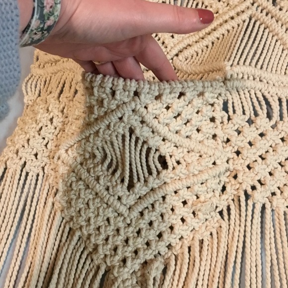 Macrame wall hanging with pocket. - Picture 5 of 5